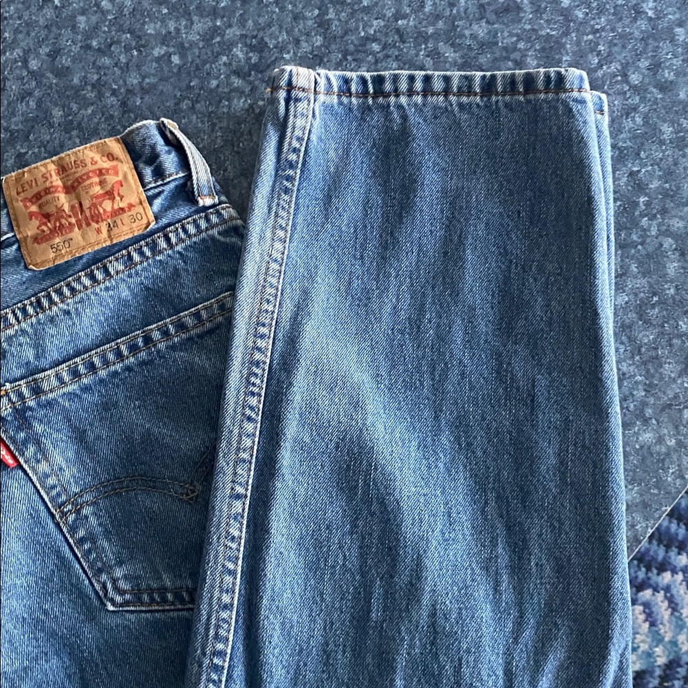 Levi's 550 Relaxed Fit Jeans - Light Blue Denim - Picture 2 of 3